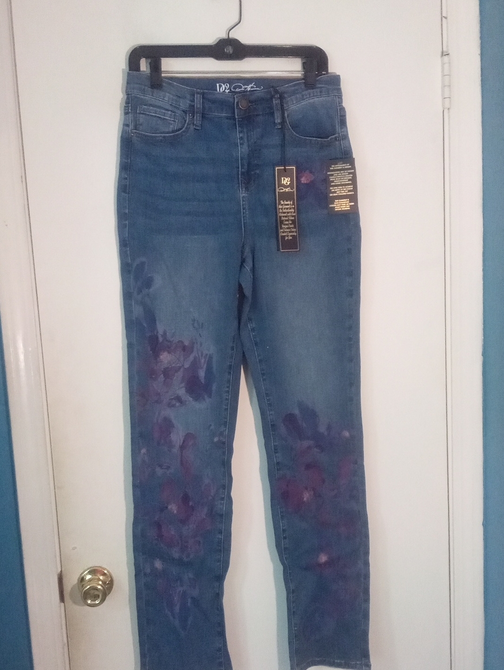 Dg2 Stunning Jeans 10T 10 Tall NWT $89 Painted Flower Detail New